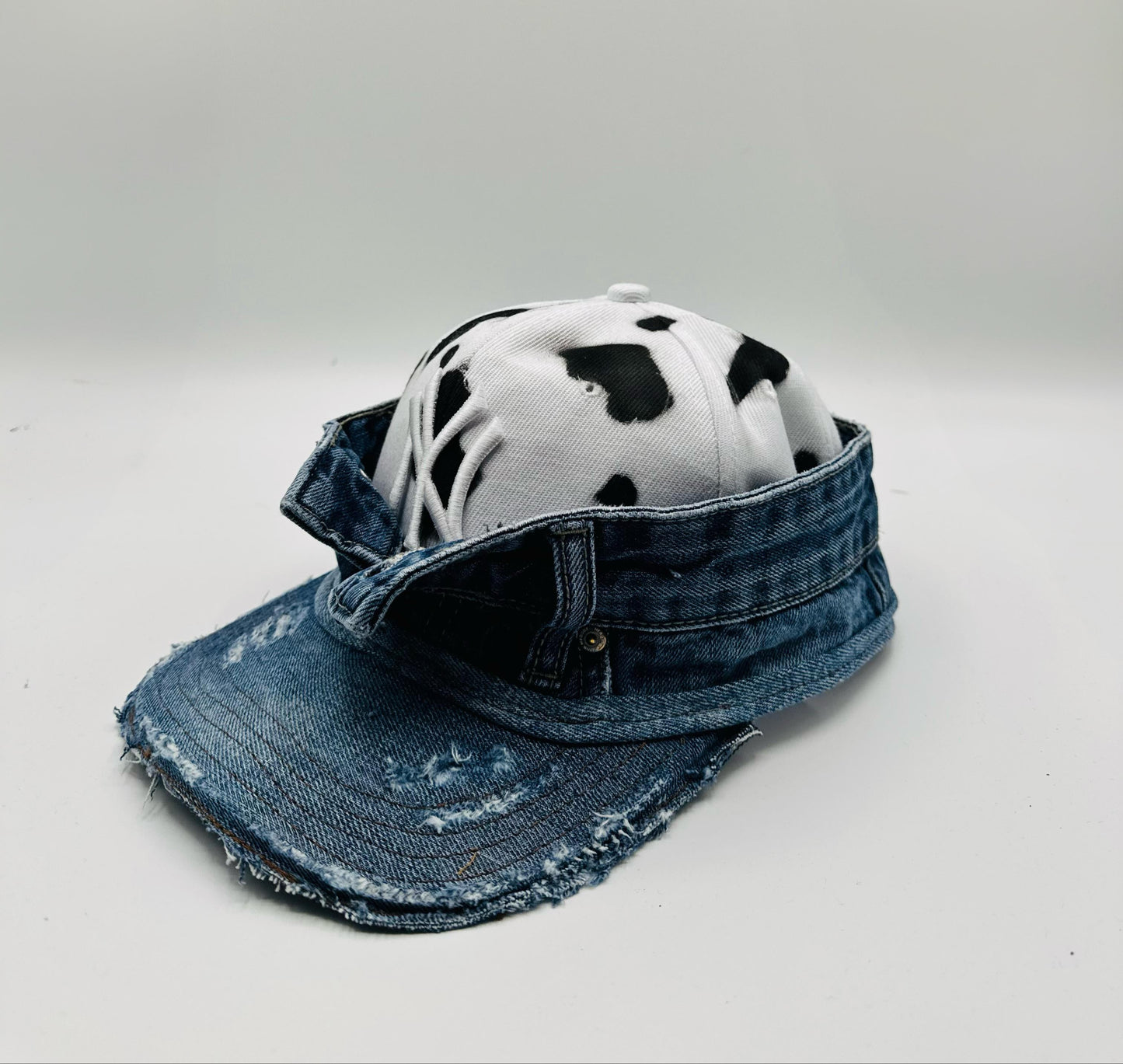 DENIM SNAPBACK COW PRINT