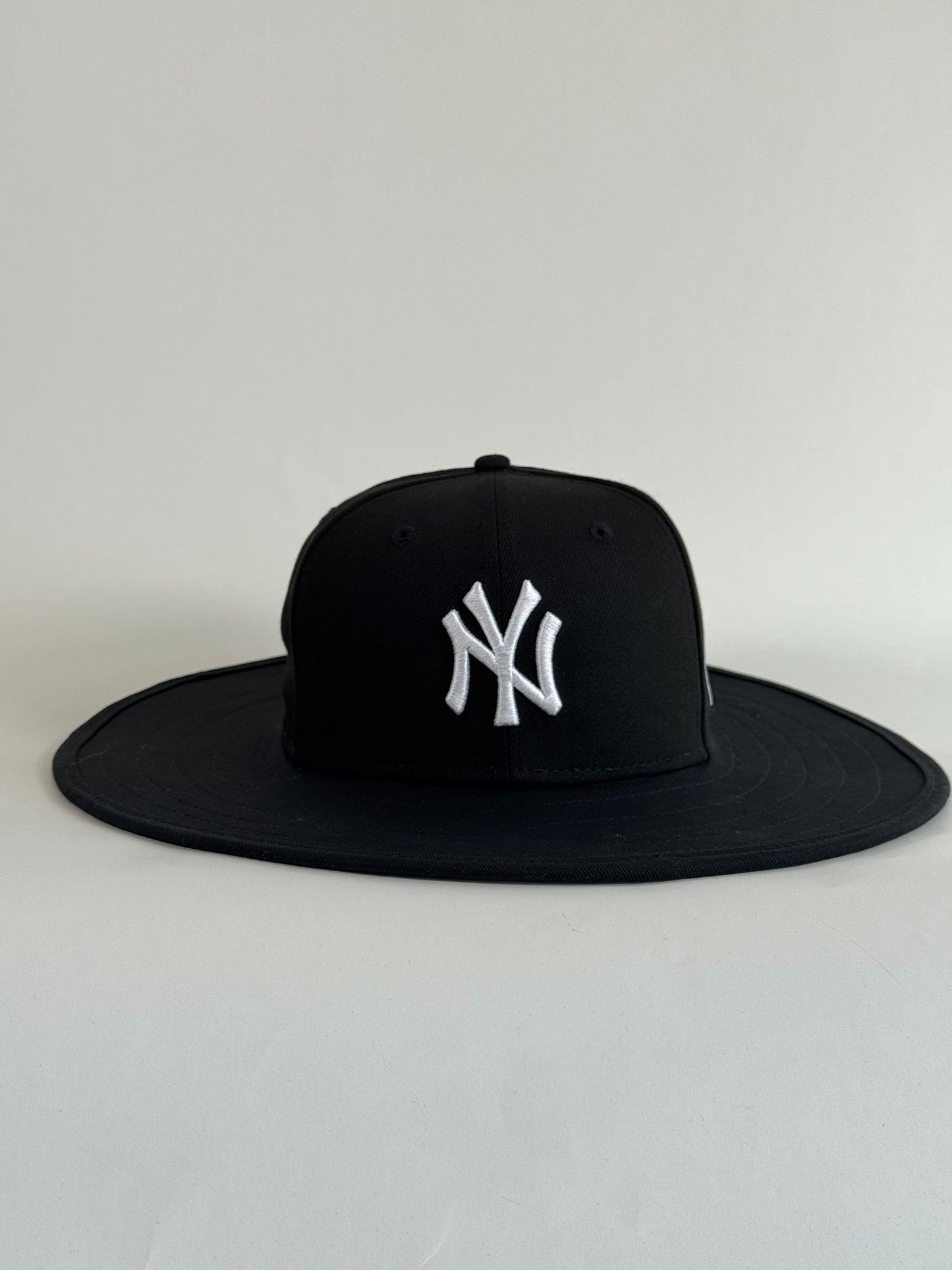 Custom CAP / NYC / FITTED / FLAT BRIM