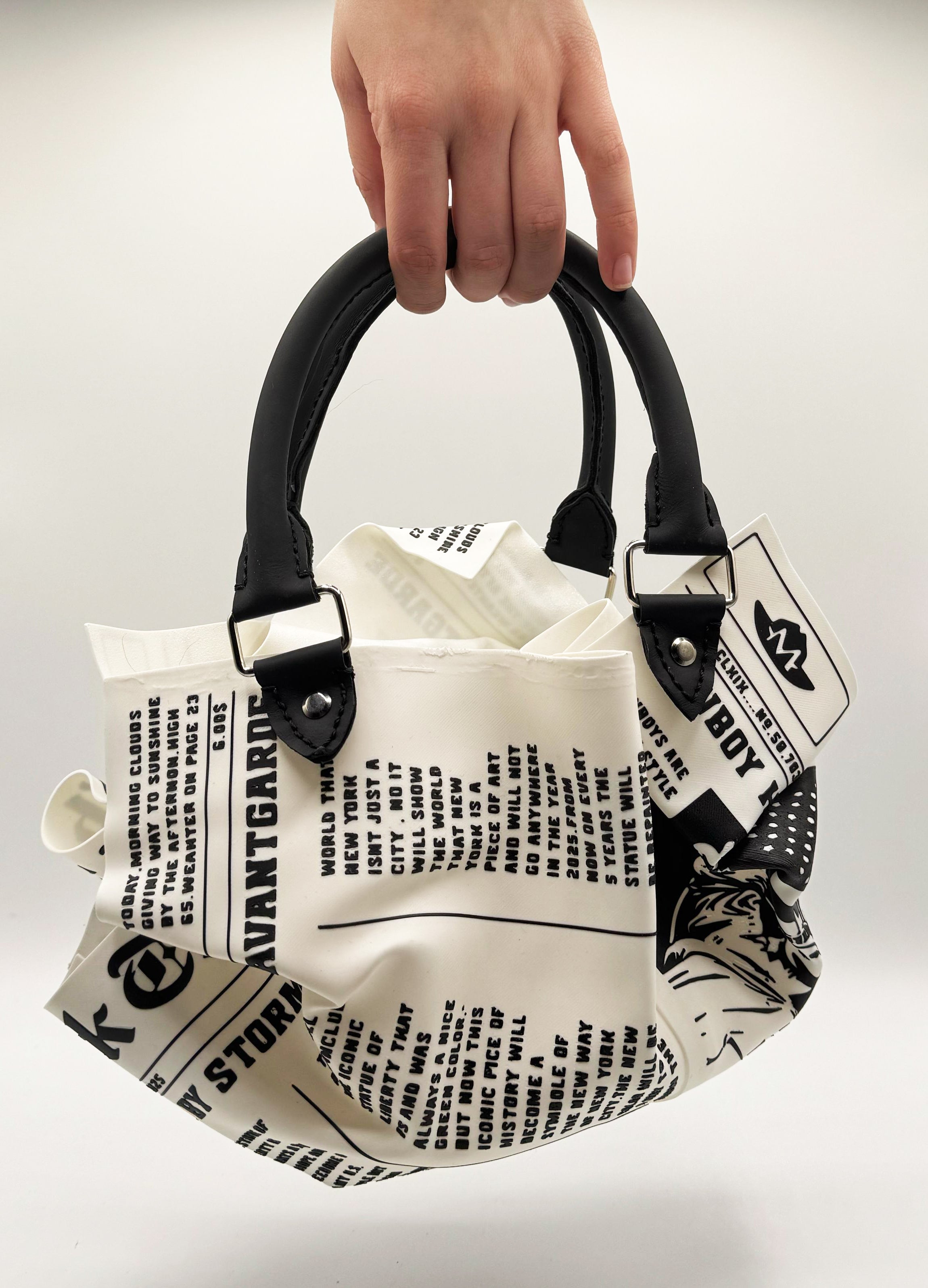 New York Times / Bag / Black Handels