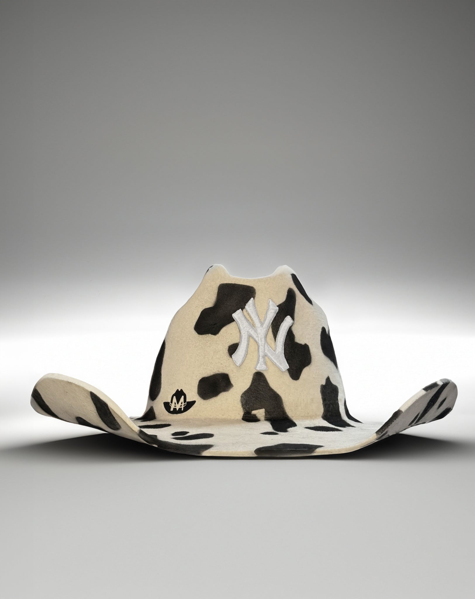 New York Yankees Cowboy Hat - SGA 7/30/2025 - Budweiser Stadium Giveaway, Beige, One Size, Officially Licensed