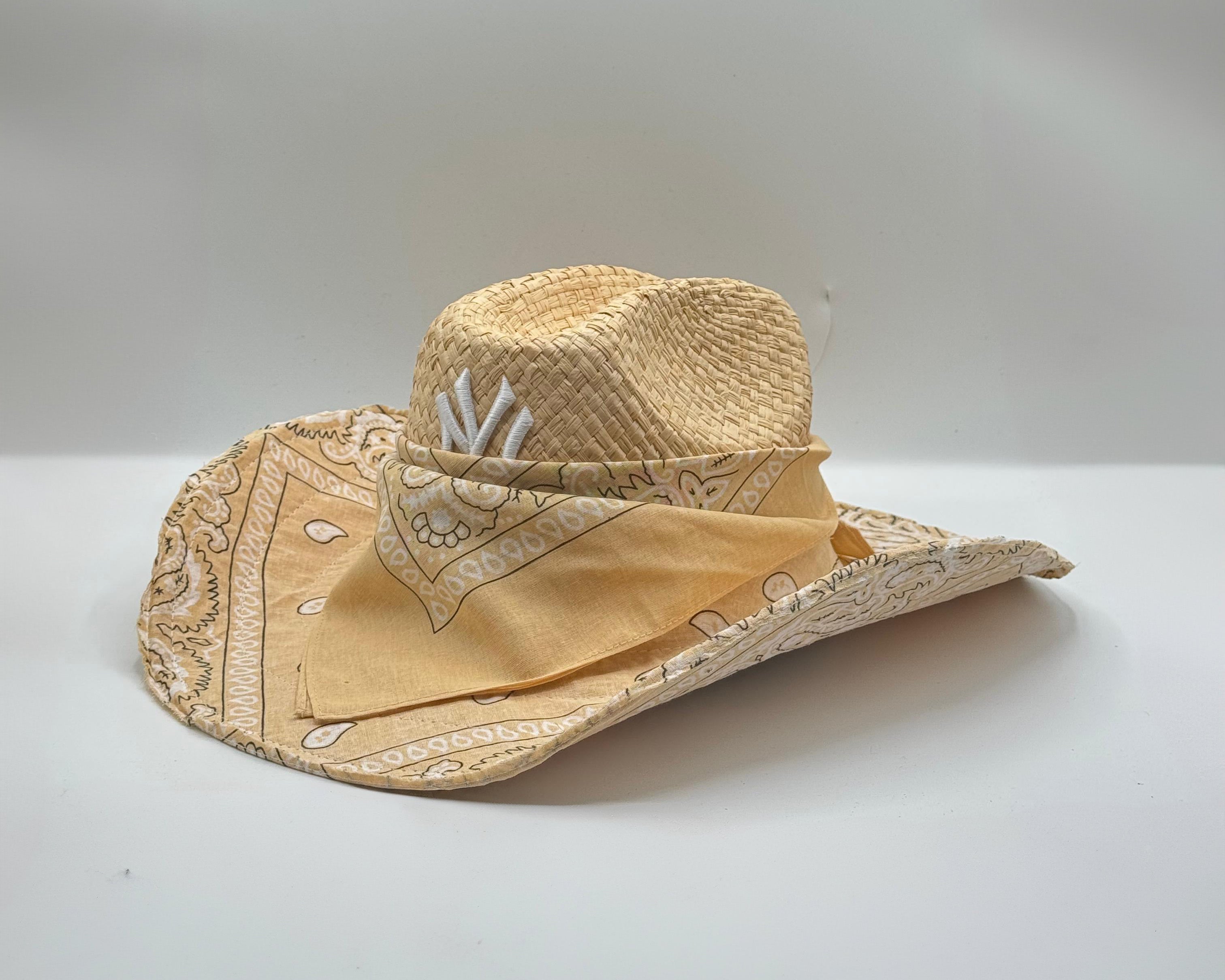 Custom Cowboy Hat / STRAW - Bandana / Beige / Soft