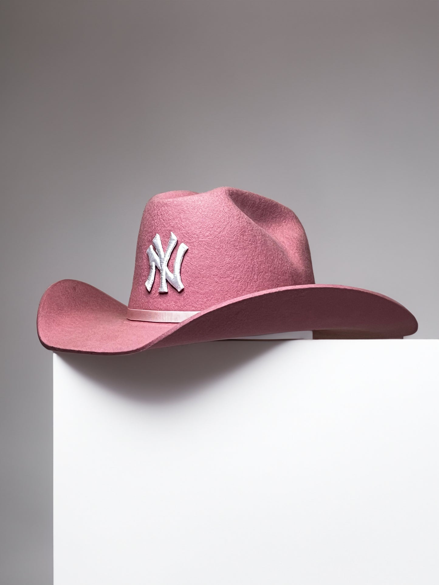 New York Cowboy Hat / Pink