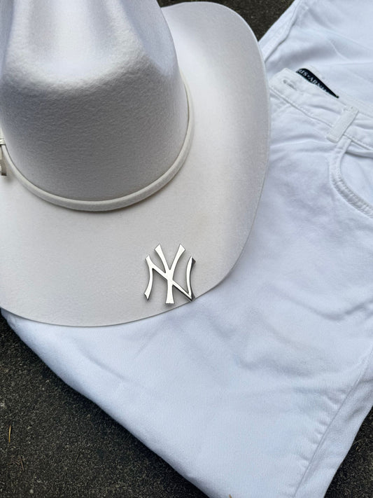 Custom Cowboy hat / White Base / White Denim / Metal NY