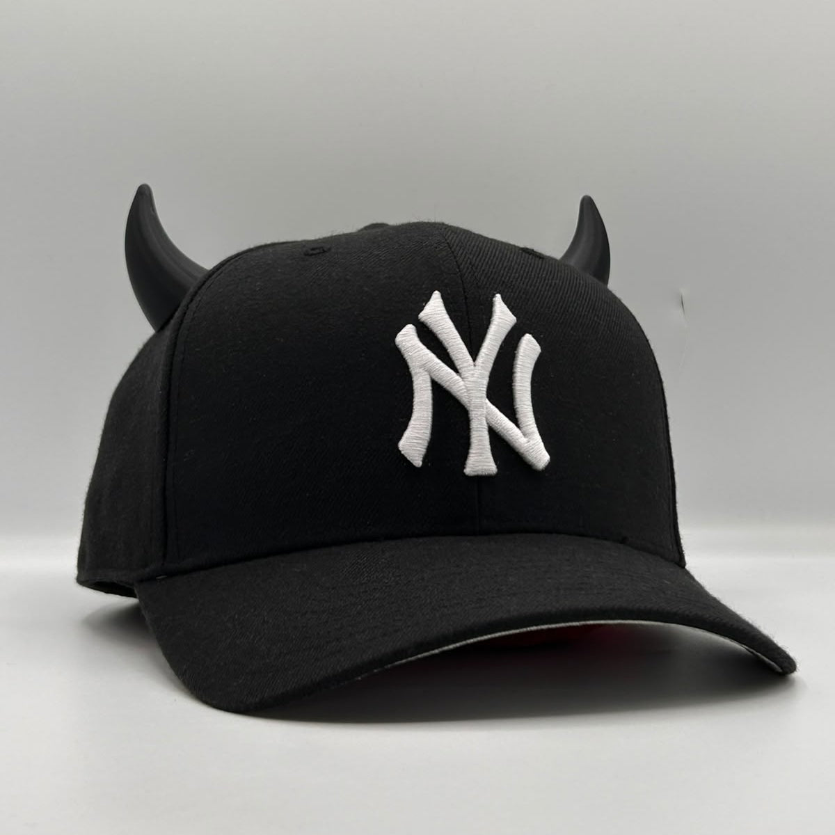 CAP PINS / DEVILS HORNS - BLACK
